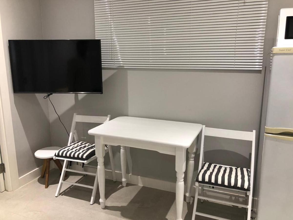 ケープタウンPrivate Bachelor Pad In Sea Pointアパートメント エクステリア 写真